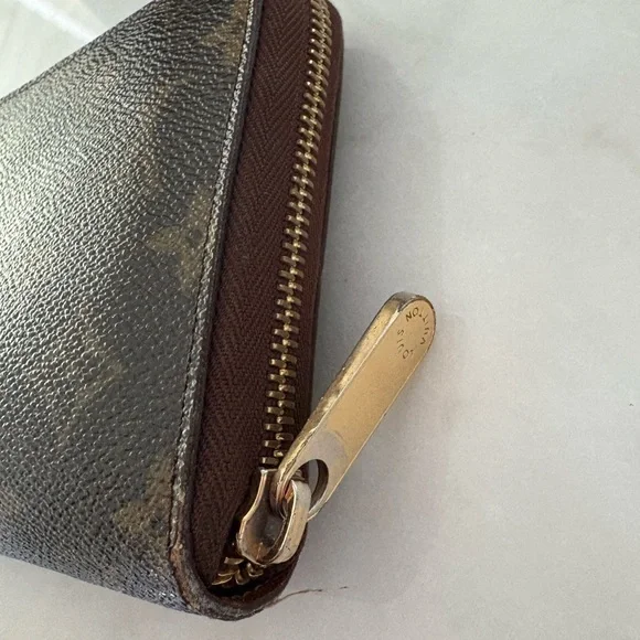 Louis Vuitton Brown Monogram Zip Passport Wallet - Picture 2 of 10